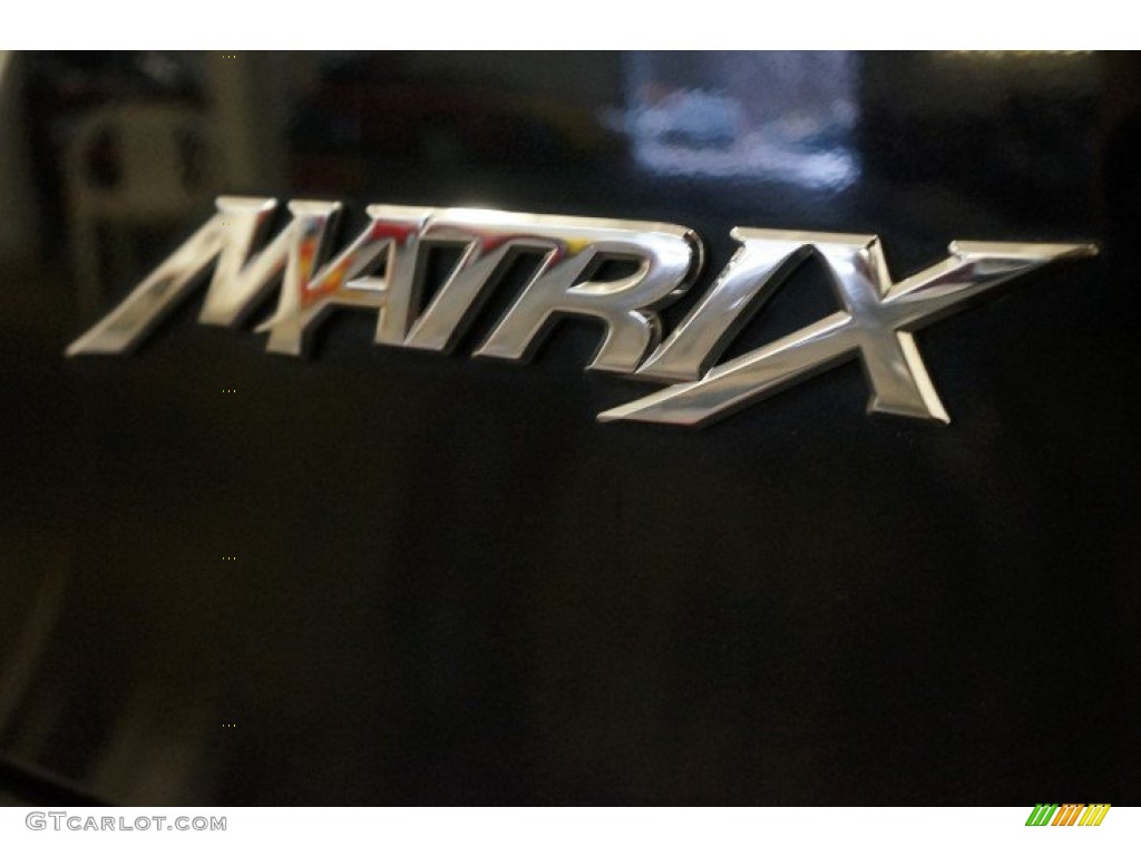 2004 Matrix XR - Black / Dark Gray photo #62