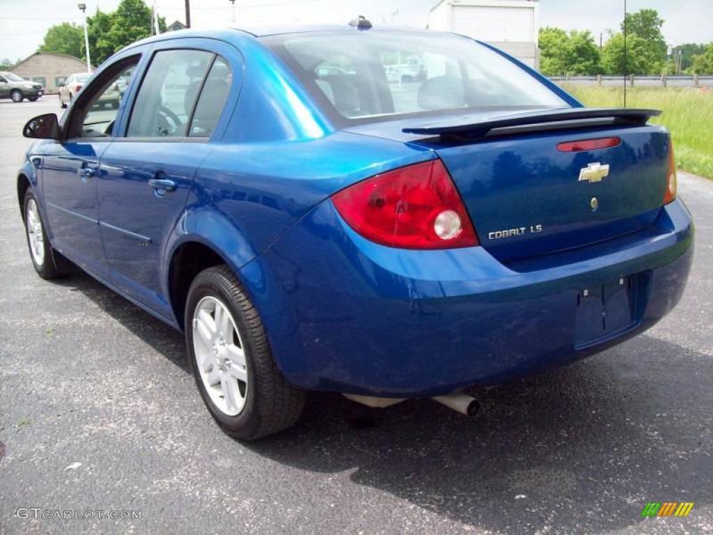 2005 Cobalt LS Sedan - Arrival Blue Metallic / Gray photo #4