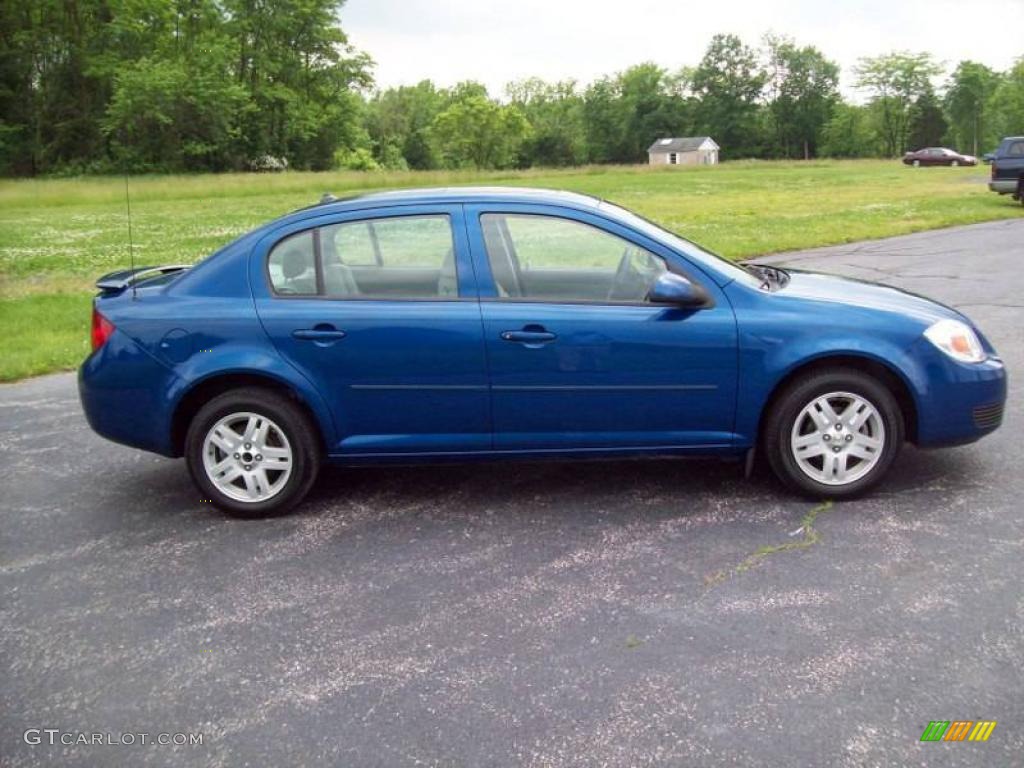 2005 Cobalt LS Sedan - Arrival Blue Metallic / Gray photo #5
