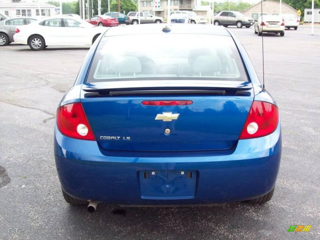 2005 Cobalt LS Sedan - Arrival Blue Metallic / Gray photo #8