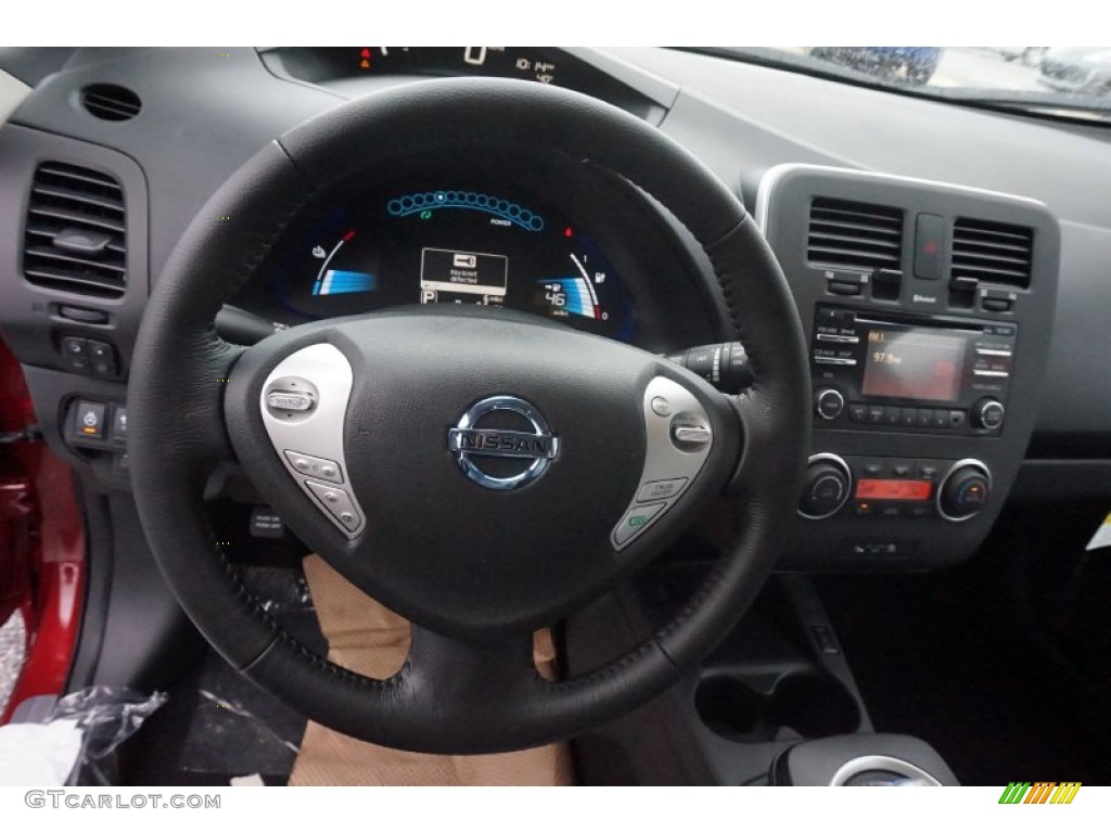 2015 LEAF S - Cayenne Red / Black photo #10