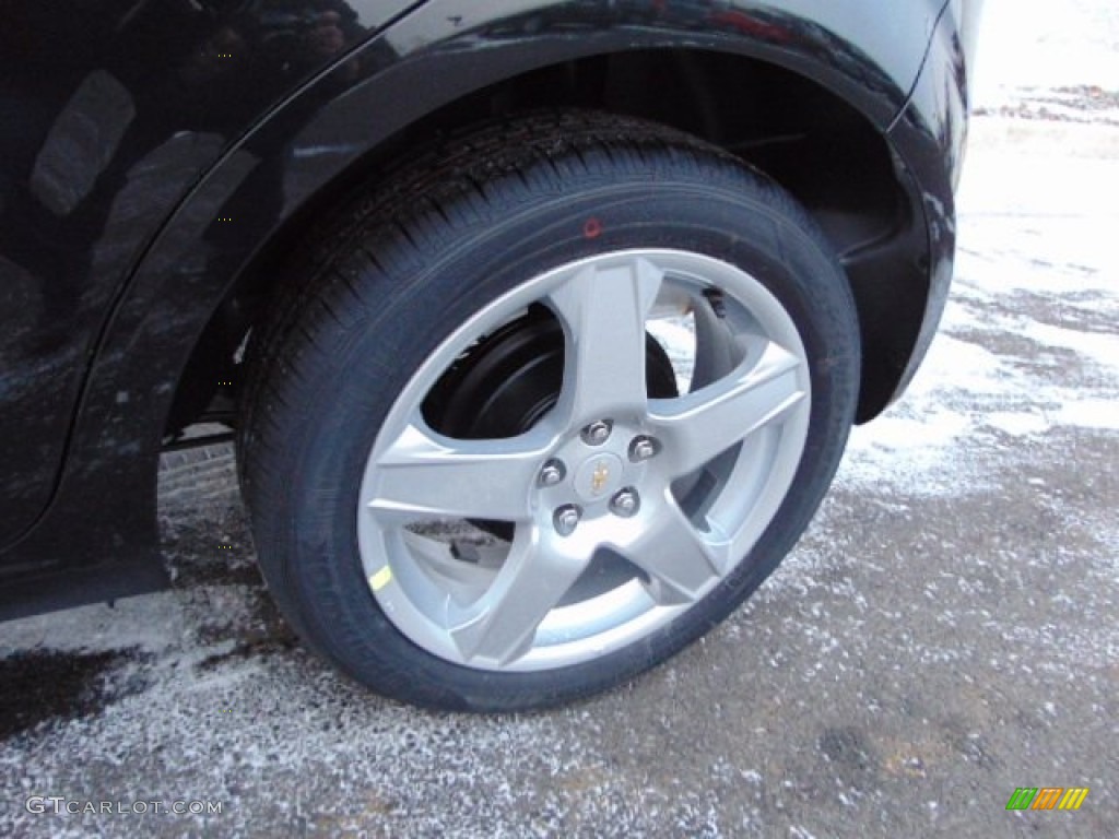 2015 Chevrolet Sonic LTZ Hatchback Wheel Photos