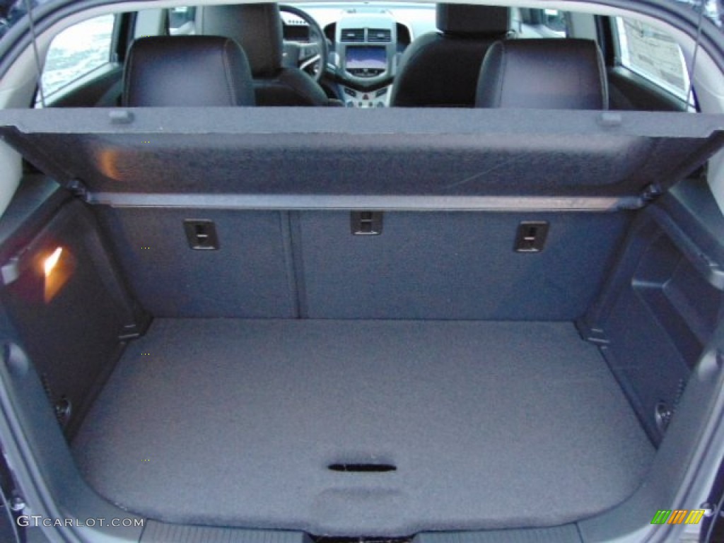 2015 Chevrolet Sonic LTZ Hatchback Trunk Photos