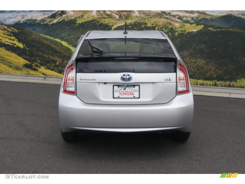 2015 Prius Two Hybrid - Classic Silver Metallic / Misty Gray photo #4