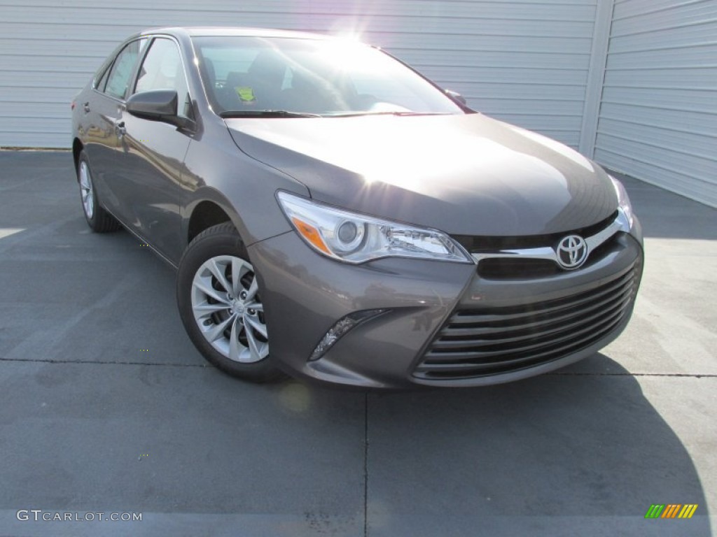 2015 Camry LE - Predawn Gray Mica / Black photo #2