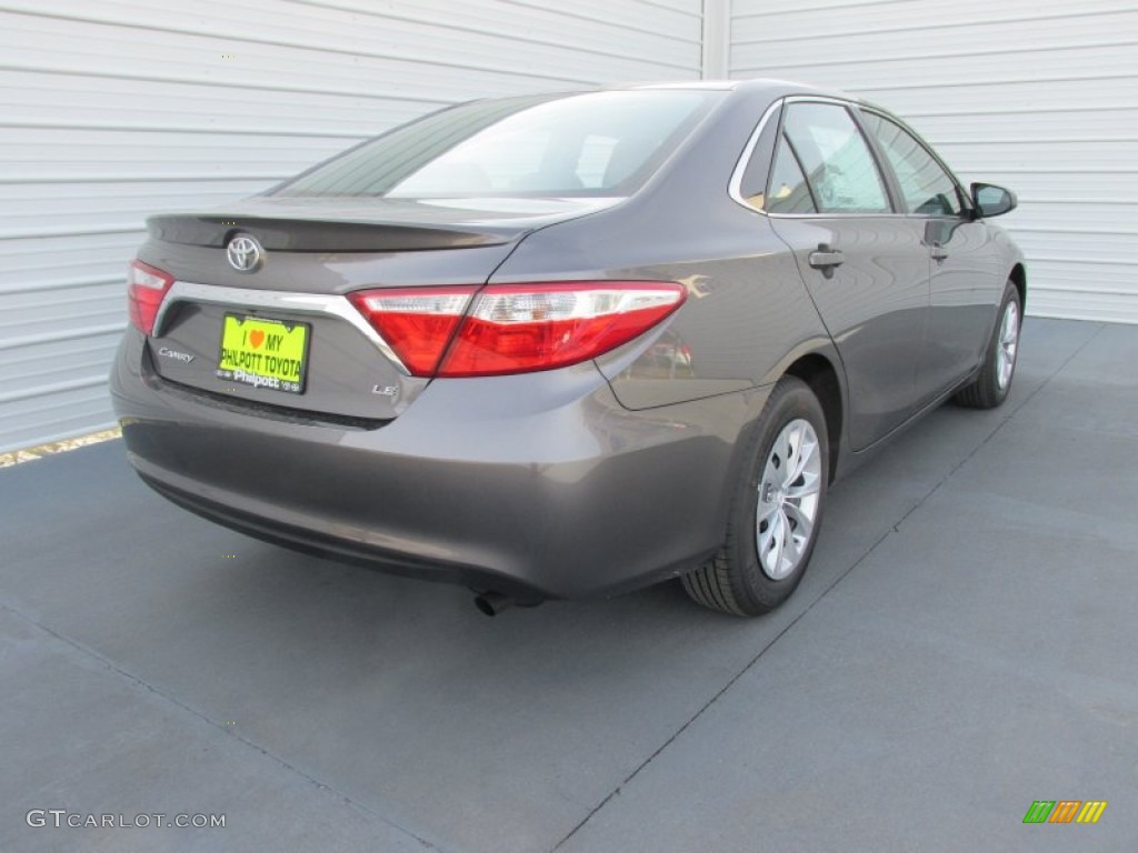 2015 Camry LE - Predawn Gray Mica / Black photo #4