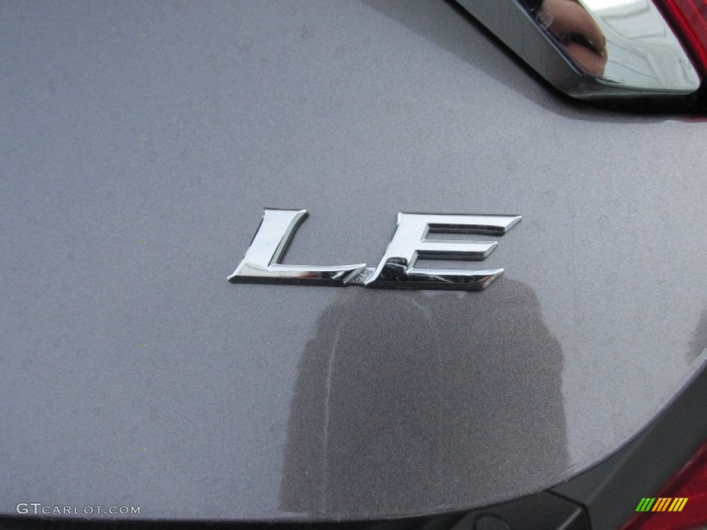 2015 Camry LE - Predawn Gray Mica / Black photo #15