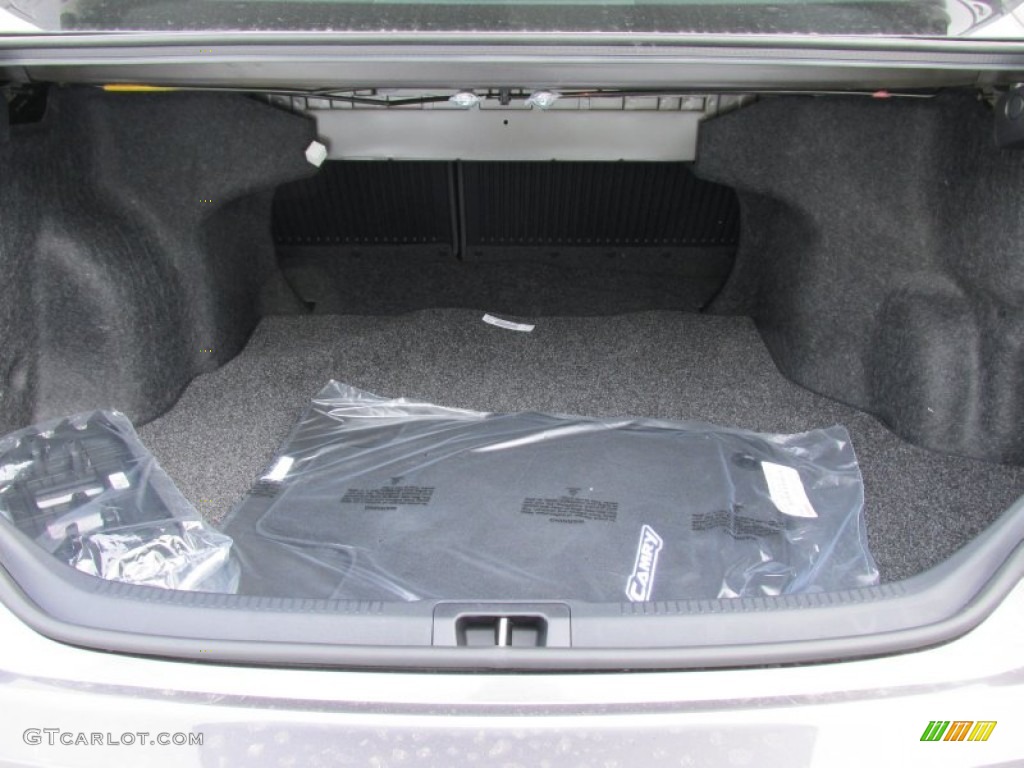 2015 Camry LE - Predawn Gray Mica / Black photo #16