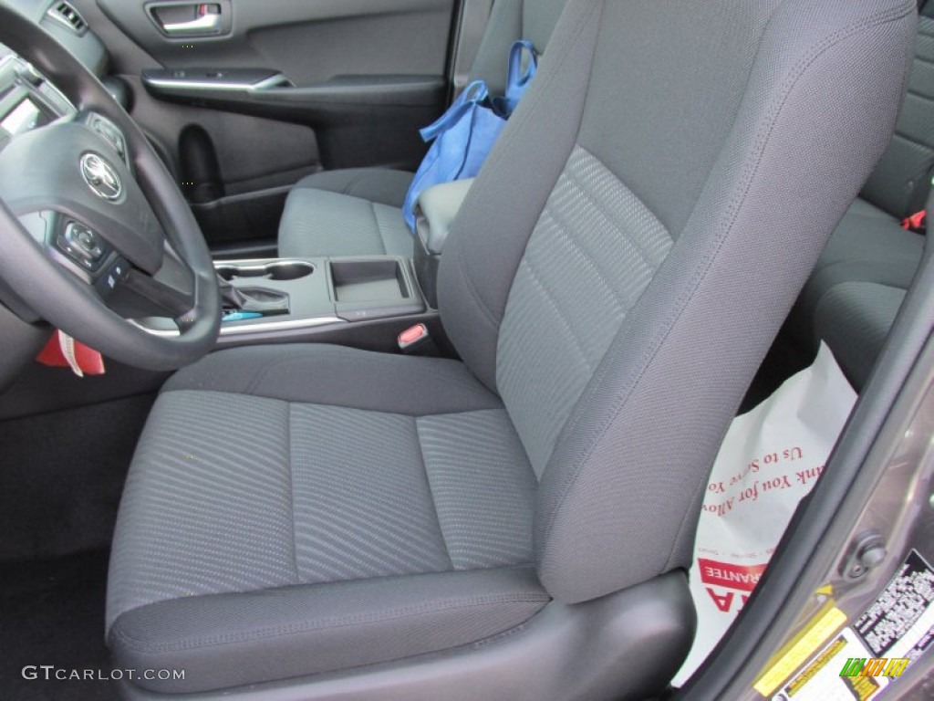 2015 Camry LE - Predawn Gray Mica / Black photo #22