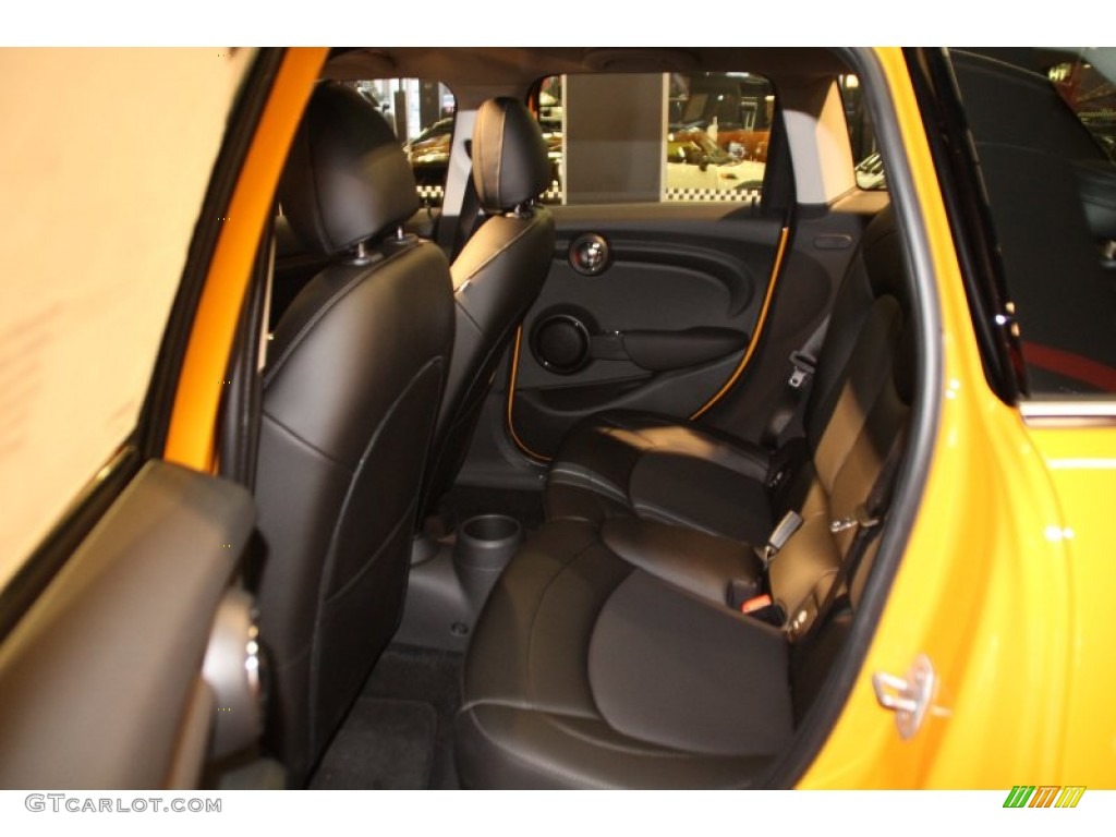 2015 Cooper Hardtop 4 Door - Volcanic Orange / Carbon Black photo #11