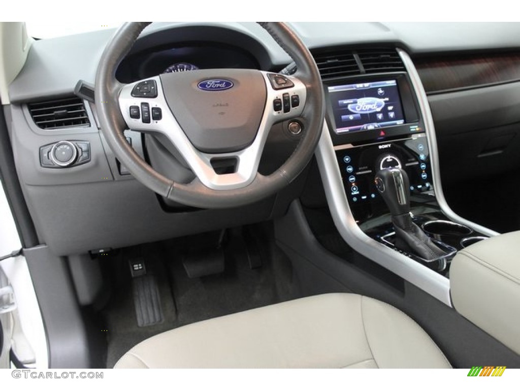 2012 Edge Limited AWD - White Platinum Metallic Tri-Coat / Medium Light Stone photo #20