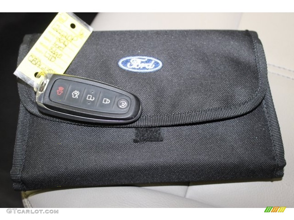 2012 Edge Limited AWD - White Platinum Metallic Tri-Coat / Medium Light Stone photo #43