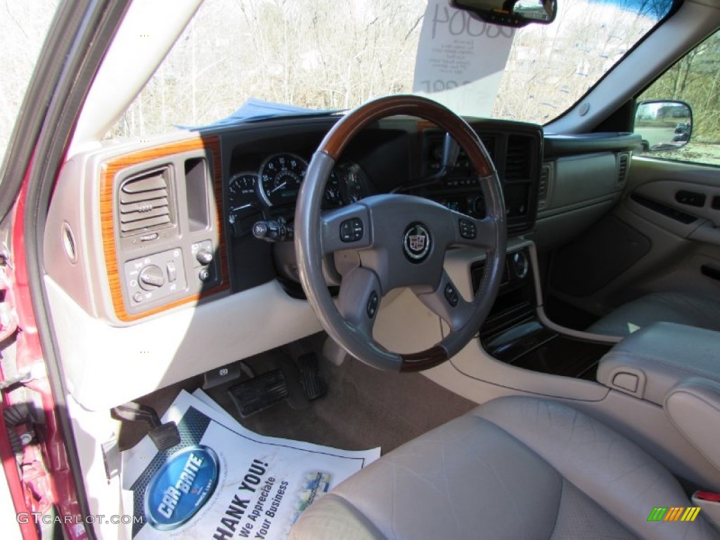 2004 Escalade AWD - Red E / Shale photo #36