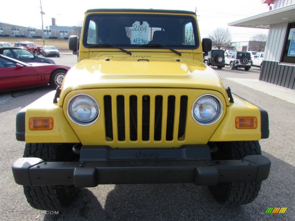 2004 Wrangler X 4x4 - Solar Yellow / Dark Slate Gray photo #3