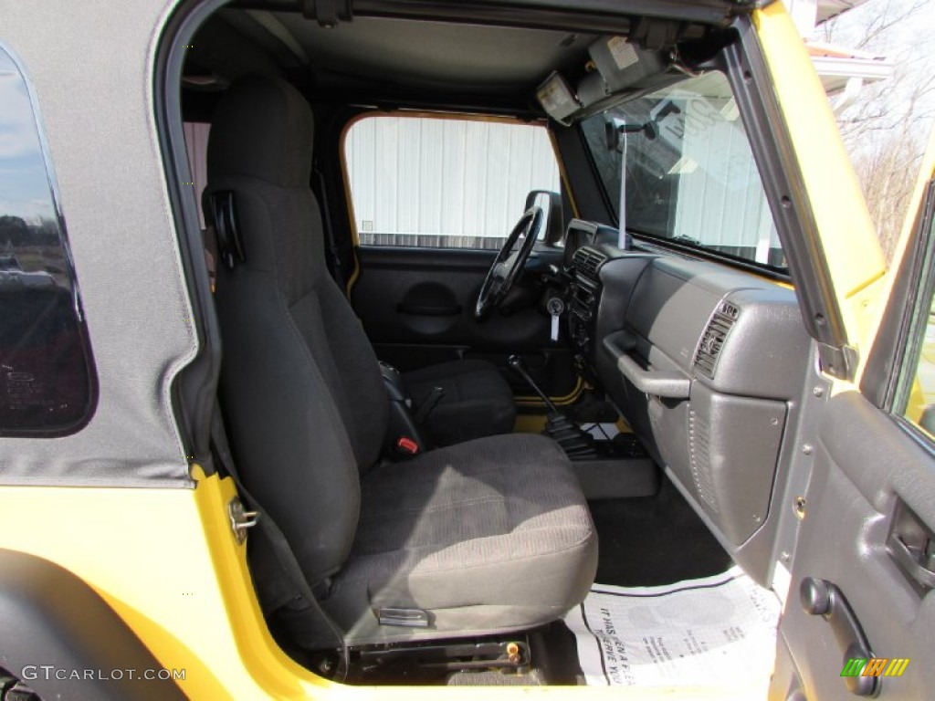 2004 Wrangler X 4x4 - Solar Yellow / Dark Slate Gray photo #14