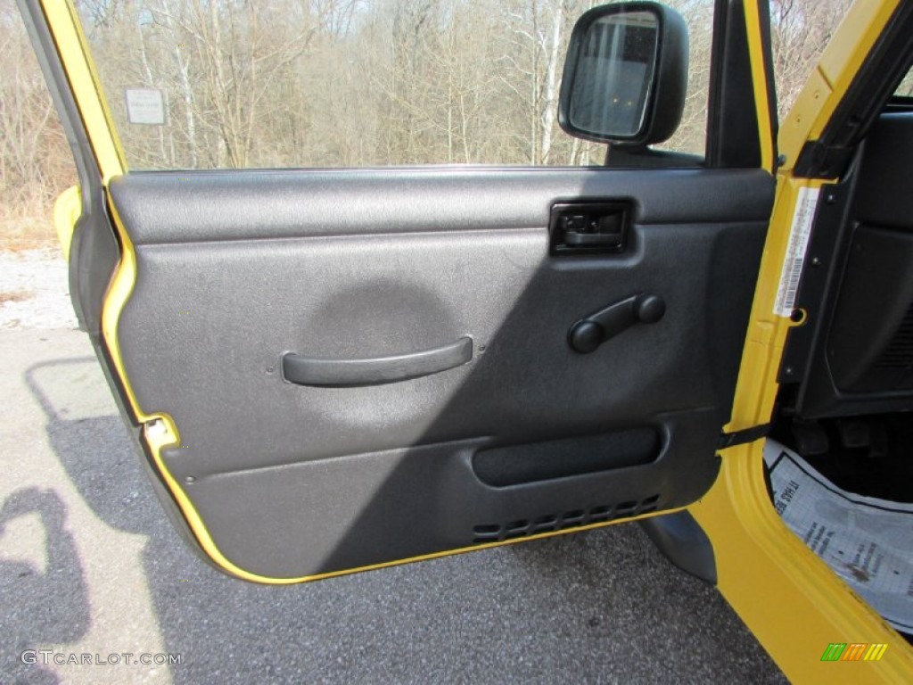 2004 Wrangler X 4x4 - Solar Yellow / Dark Slate Gray photo #18