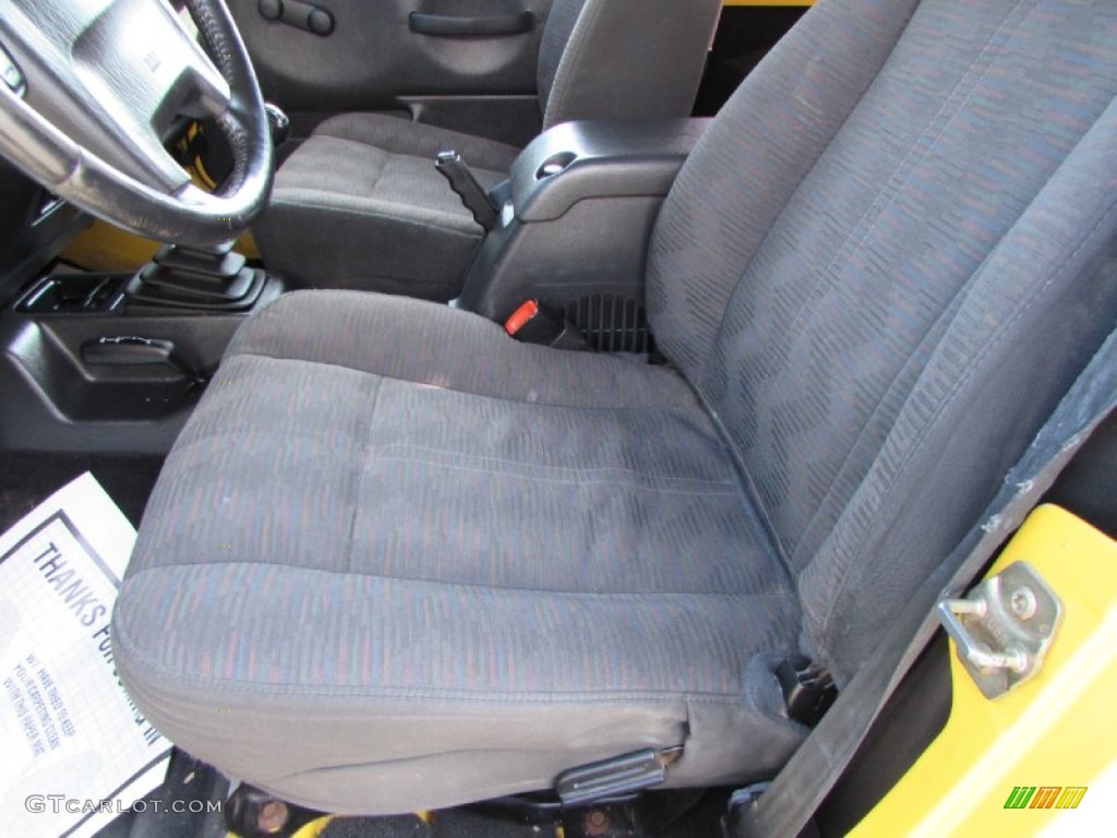 2004 Wrangler X 4x4 - Solar Yellow / Dark Slate Gray photo #20