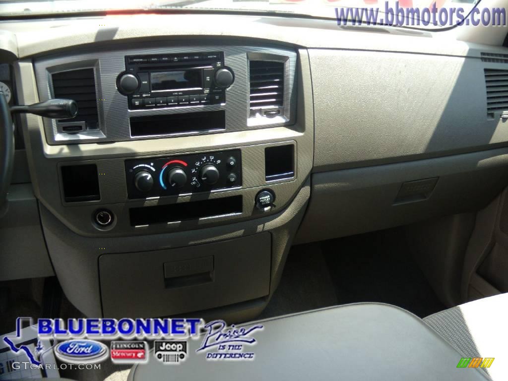 2006 Ram 1500 Sport Quad Cab - Bright White / Khaki Beige photo #11