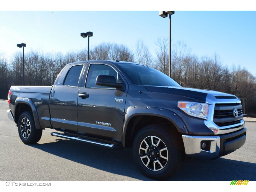 2015 Tundra SR5 Double Cab - Magnetic Gray Metallic / Graphite photo #1