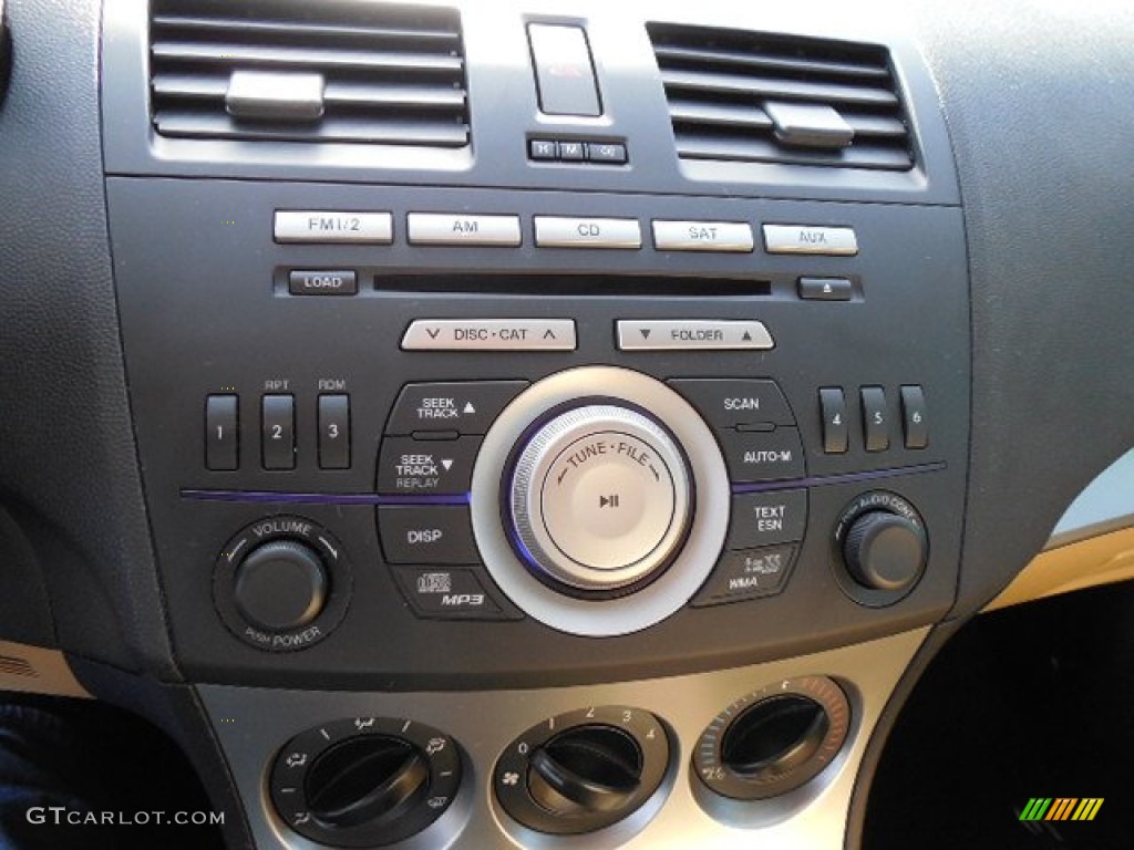 2010 Mazda MAZDA3 s Sport 5 Door Controls Photo #101237749