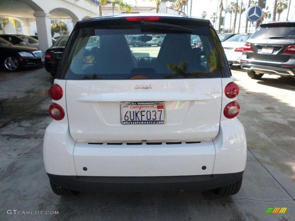 2012 fortwo pure coupe - Crystal White / Plain Black photo #3
