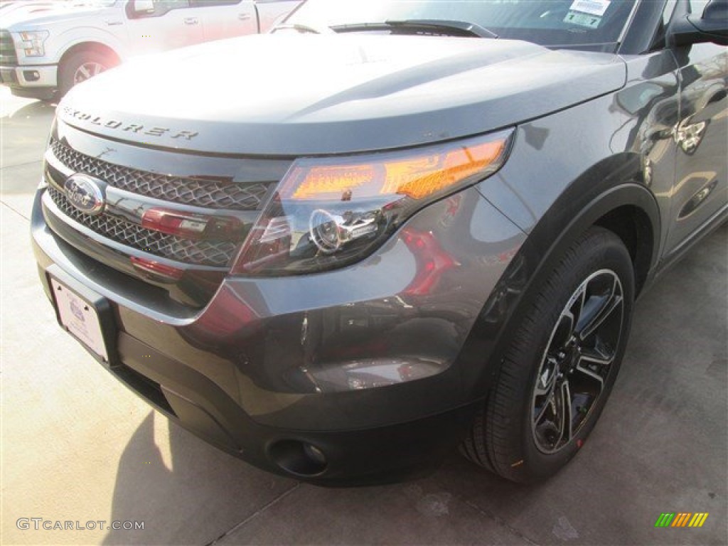 2015 Explorer Sport 4WD - Magnetic / Sport Charcoal Black photo #5