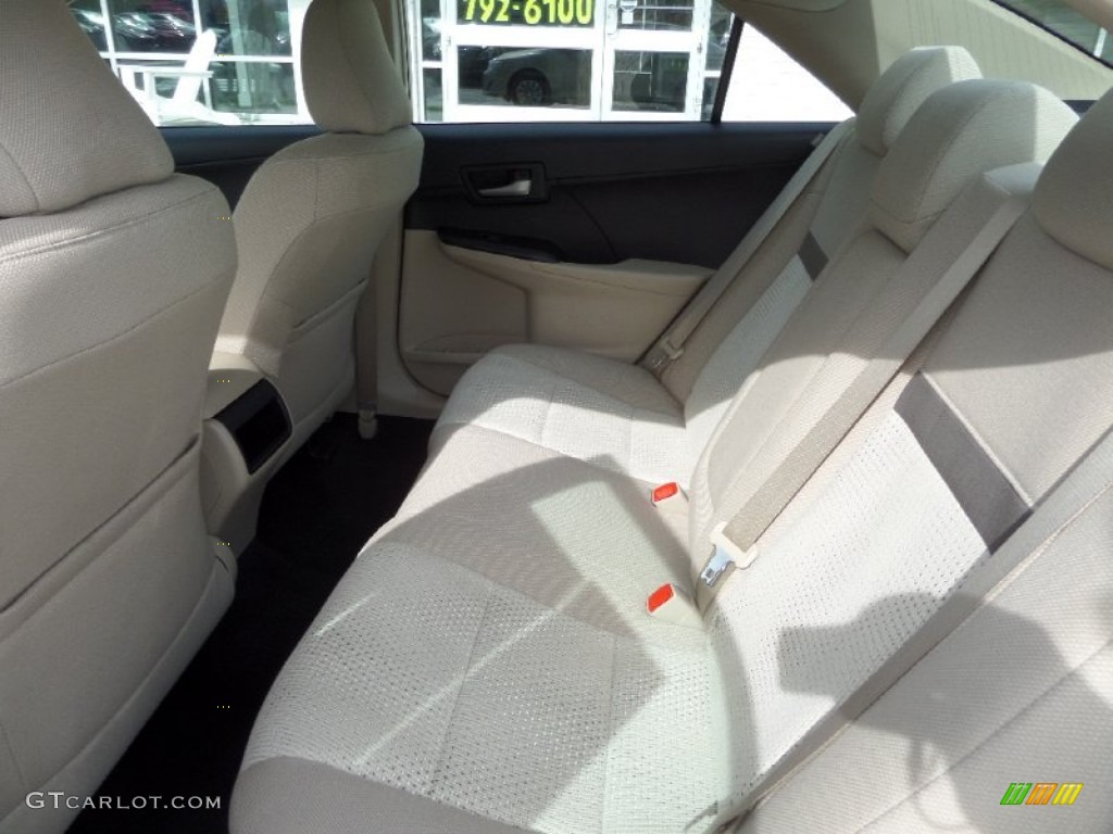 2014 Camry LE - Champagne Mica / Ivory photo #12