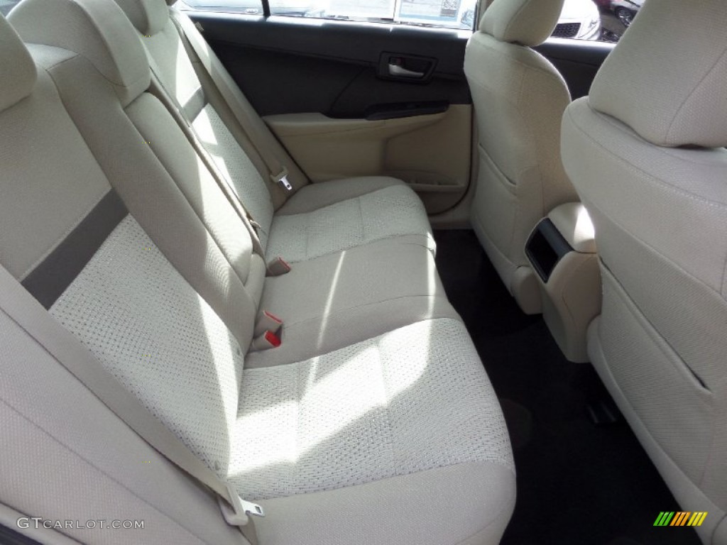 2014 Camry LE - Champagne Mica / Ivory photo #14