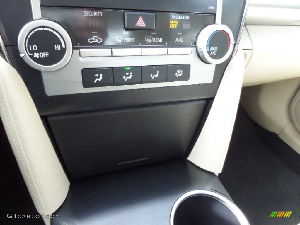 2014 Camry LE - Champagne Mica / Ivory photo #18