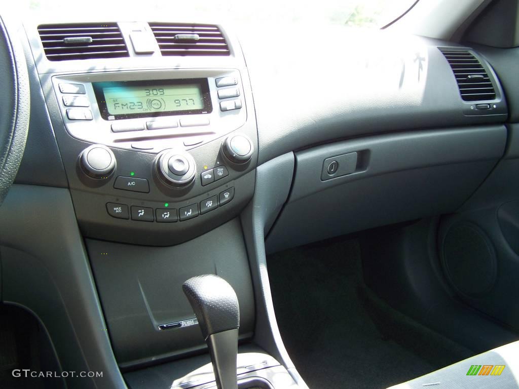 2006 Accord LX Sedan - Graphite Pearl / Gray photo #15