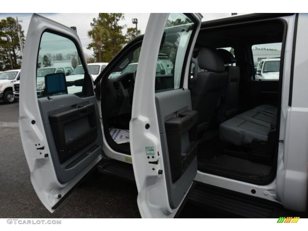 2015 F450 Super Duty XL Crew Cab Flat Bed 4x4 - Oxford White / Steel photo #10