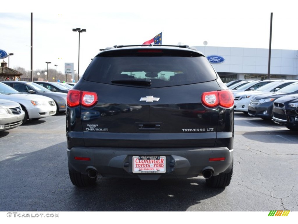 2009 Traverse LTZ AWD - Black Granite Metallic / Cashmere/Ebony photo #4