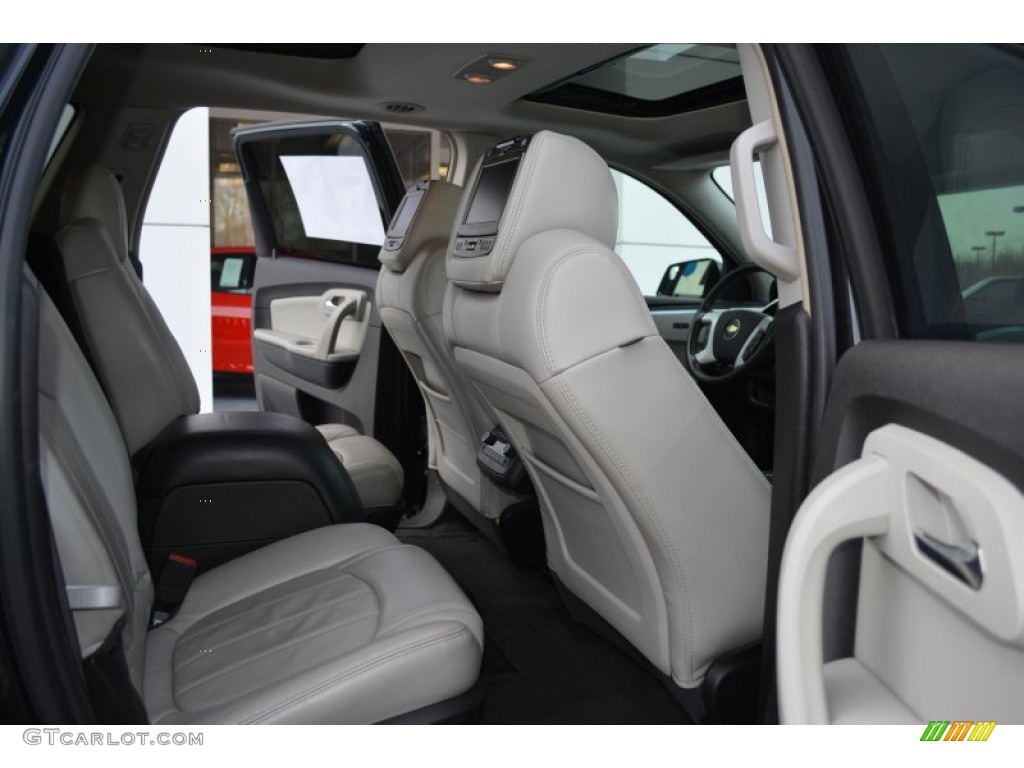 2009 Traverse LTZ AWD - Black Granite Metallic / Cashmere/Ebony photo #16