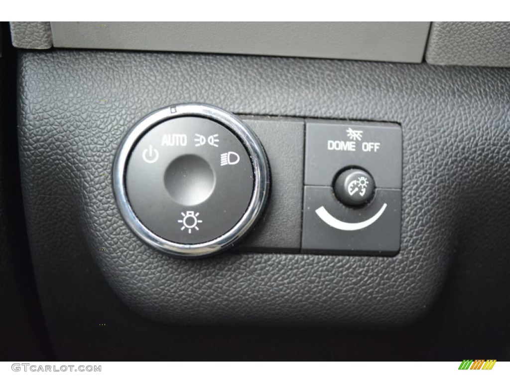 2009 Traverse LTZ AWD - Black Granite Metallic / Cashmere/Ebony photo #32