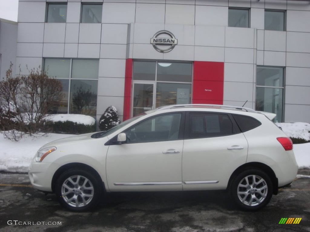 2012 Rogue SL AWD - Pearl White / Gray photo #8