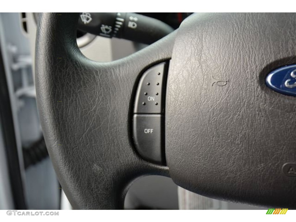 2015 Ford E-Series Van E350 Cutaway Commercial Moving Truck Controls Photo #101269489