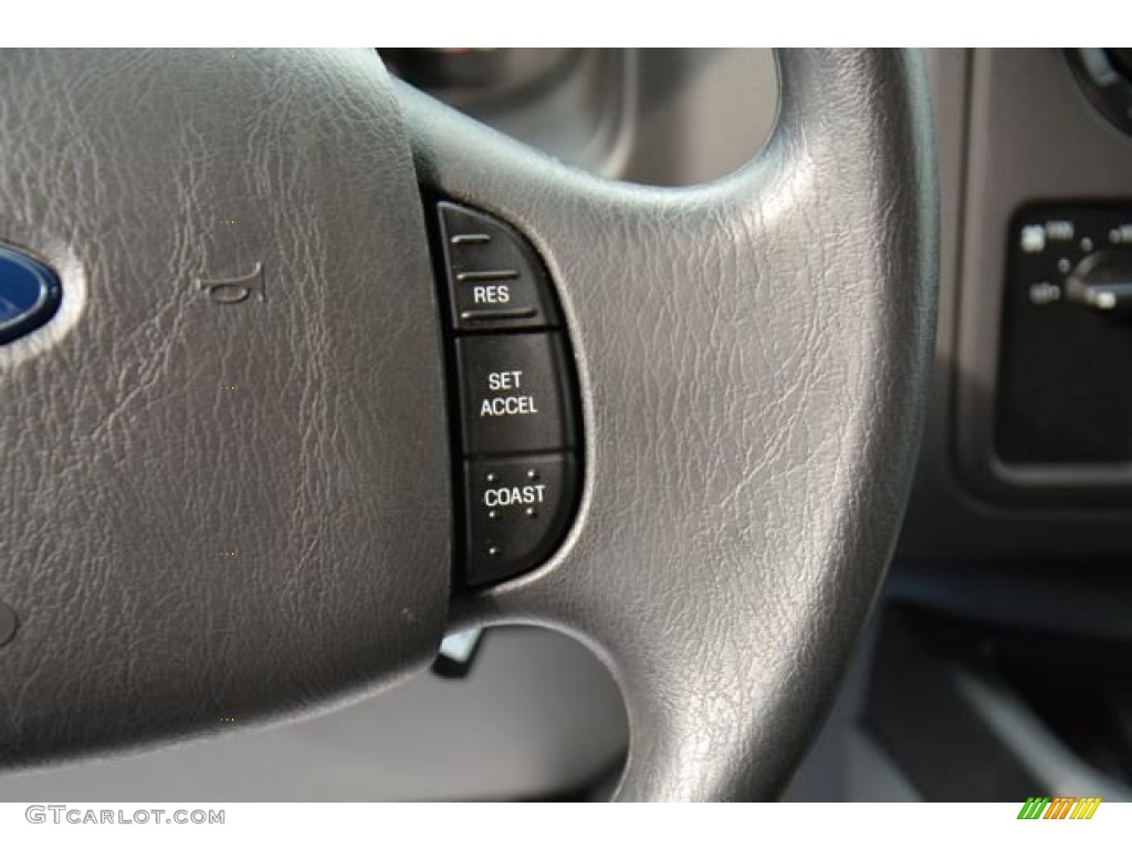 2015 Ford E-Series Van E350 Cutaway Commercial Moving Truck Controls Photo #101269510