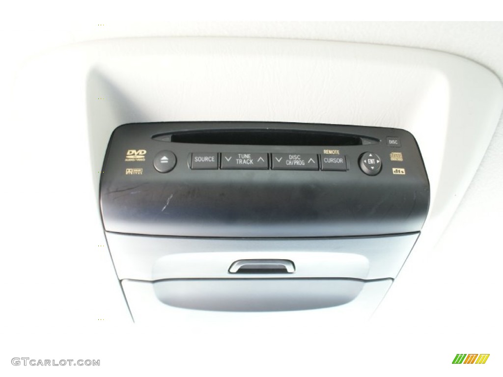 2005 Toyota Sienna XLE Limited Controls Photos