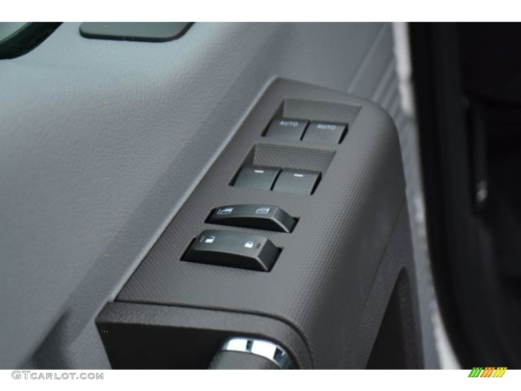 2015 Ford F350 Super Duty XL Crew Cab Utility Controls Photo #101271103