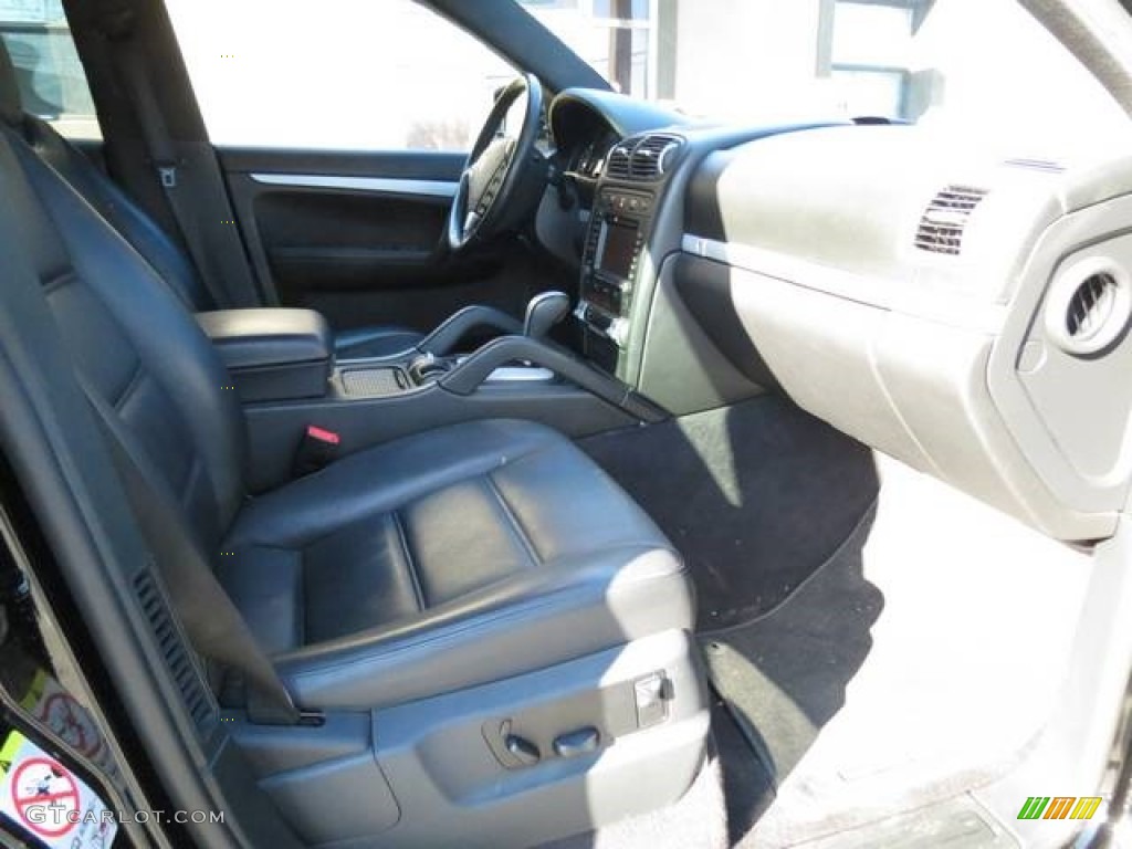 2008 Cayenne Tiptronic - Black / Black photo #14