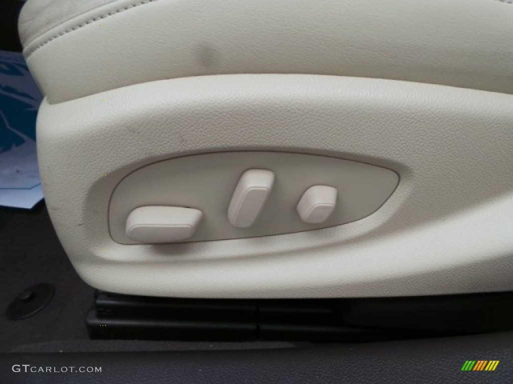 2014 Buick LaCrosse Premium Controls Photo #101274643