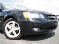 Ebony Black - Sonata Limited V6 Photo No. 2