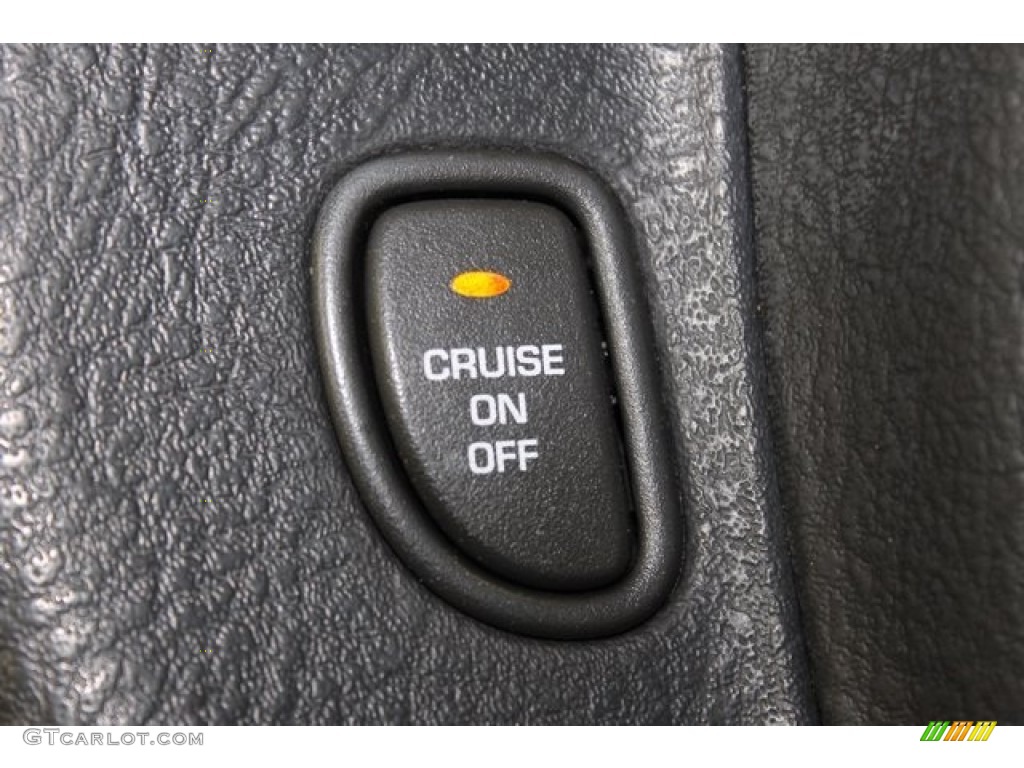 2002 Saturn L Series L200 Sedan Controls Photo #101281393