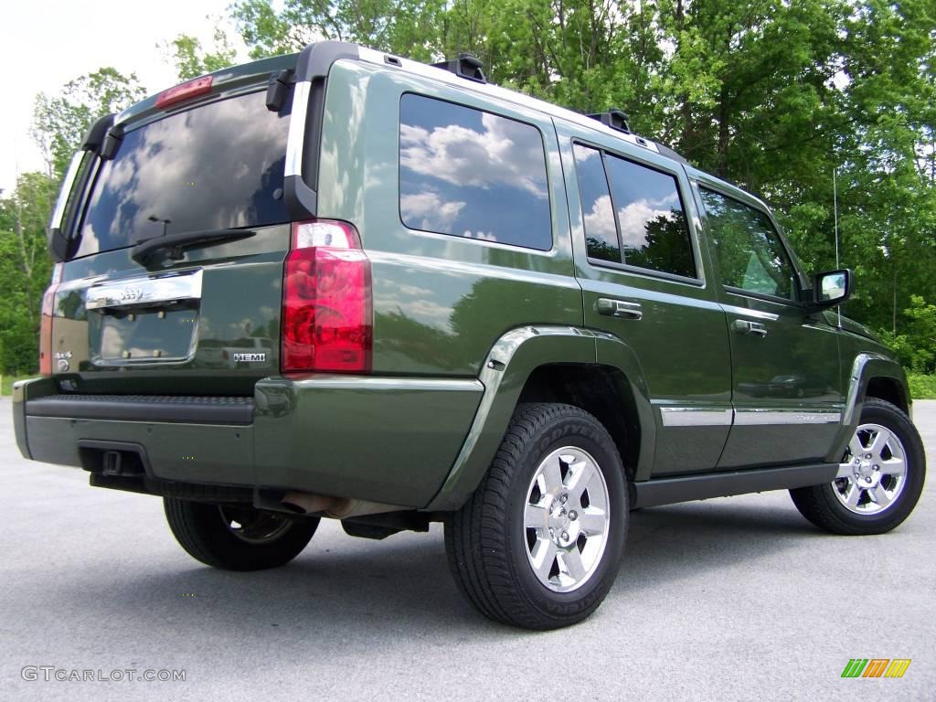 2008 Commander Overland 4x4 - Jeep Green Metallic / Dark Khaki/Light Graystone photo #2