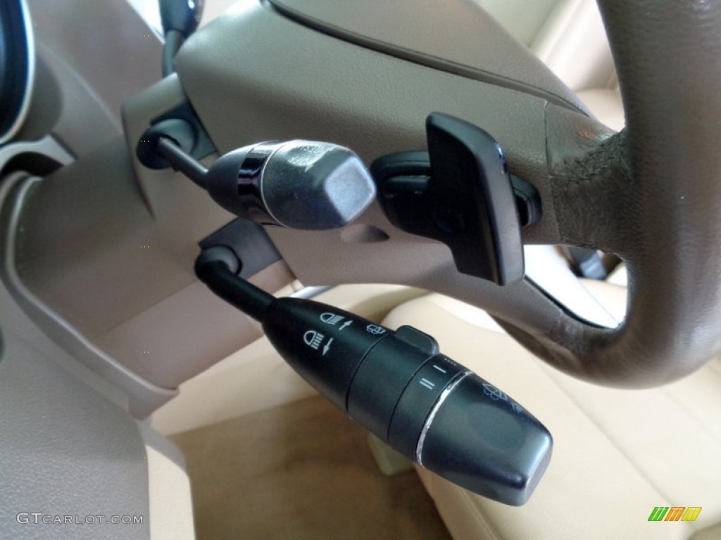2009 Mercedes-Benz ML 350 Controls Photos