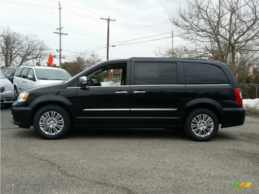 2015 Town & Country Touring-L - Brilliant Black Crystal Pearl / Dark Frost Beige/Medium Frost Beige photo #3
