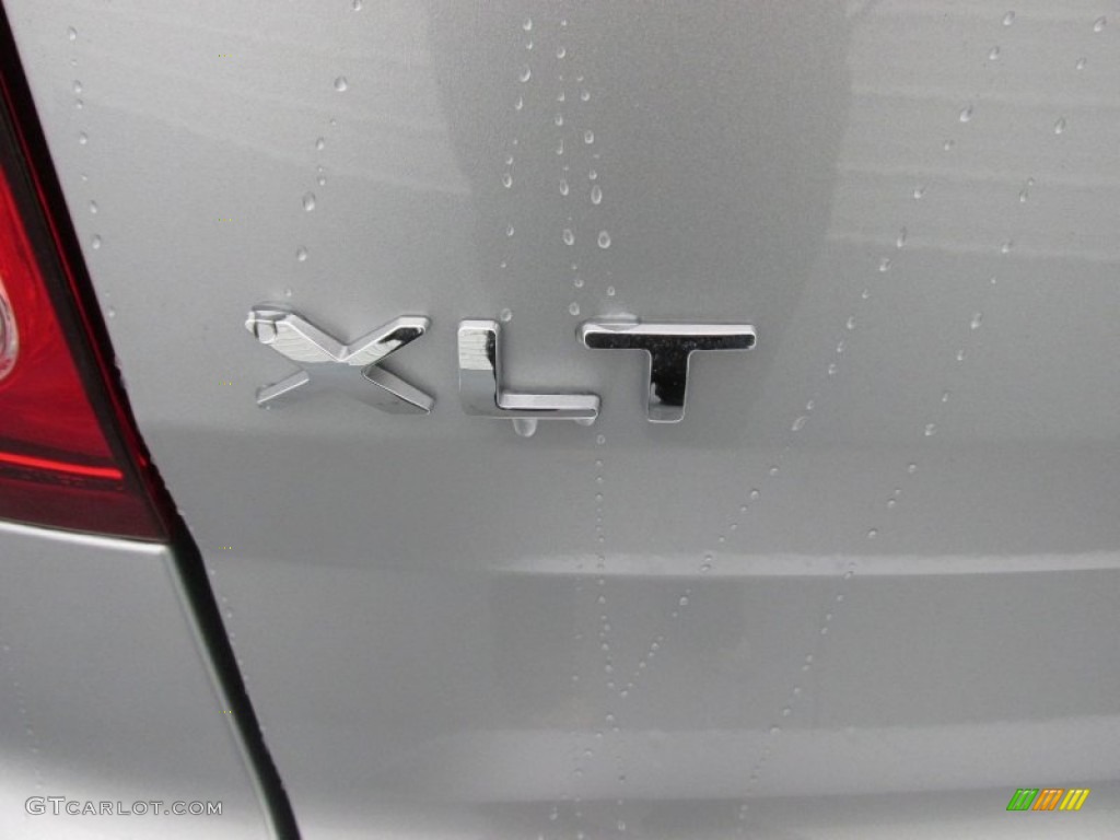 2015 Explorer XLT - Ingot Silver / Charcoal Black photo #13
