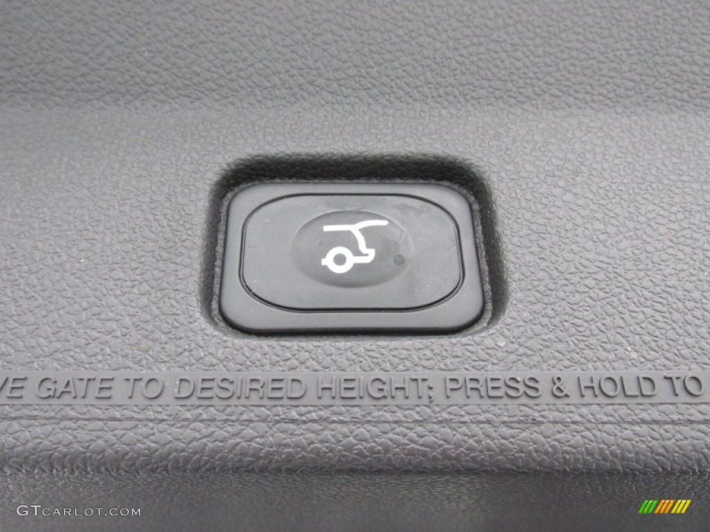 2015 Explorer XLT - Ingot Silver / Charcoal Black photo #19