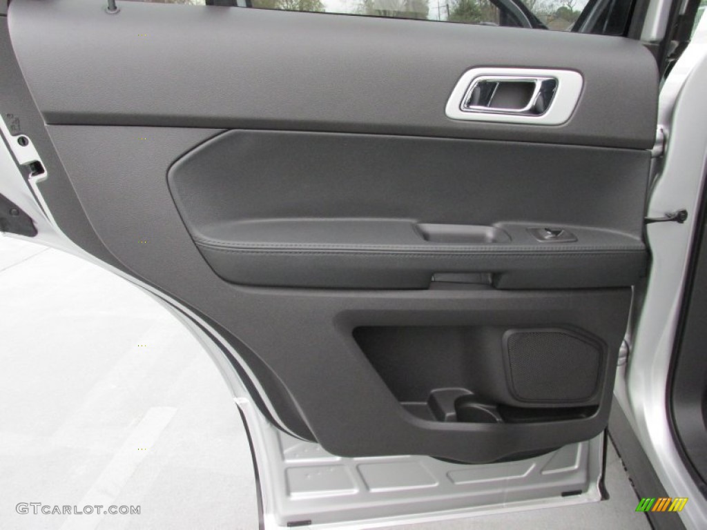 2015 Explorer XLT - Ingot Silver / Charcoal Black photo #20