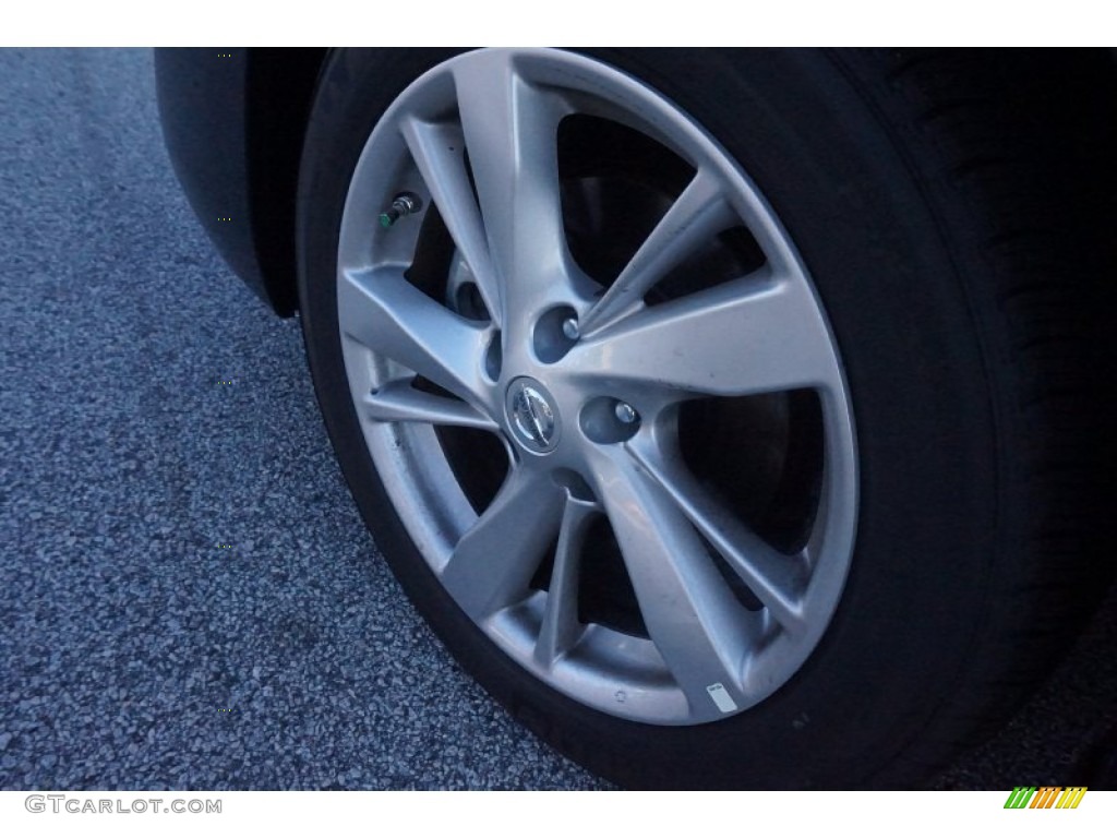2015 Nissan Altima 2.5 SV Wheel Photos
